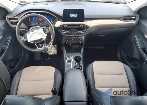 2022 Ford Escape Titanium z USA, uszkodzony, nr VIN 1FMCU9J94NUA35123